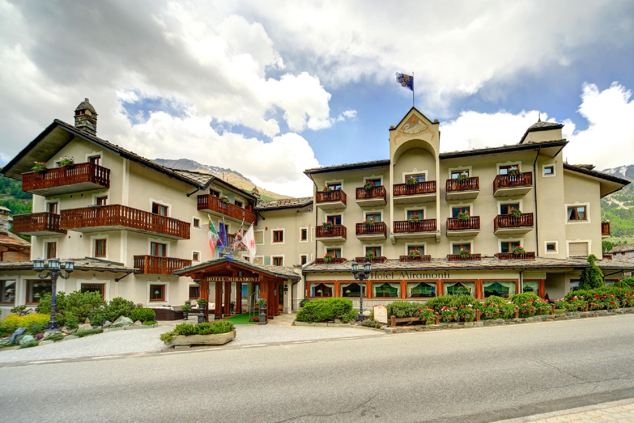 Hotel Miramonti Cogne Esterno foto